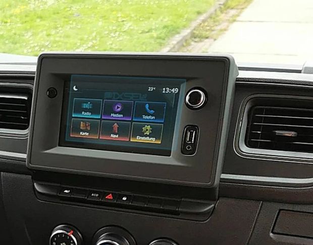 Защитное стекло Pixsel на монитор RENAULT MASTER 6.9“ 2020 - 2023 (гибридное мат)