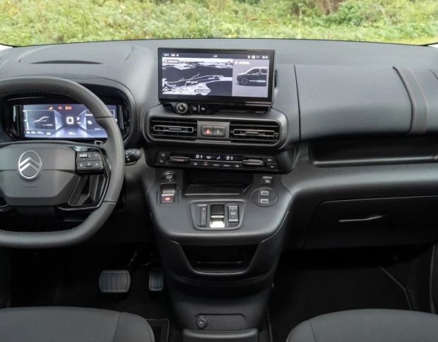 Защитное стекло Pixsel на приборную панель CITROEN BERLINGO 9.8“ 2024 - (гибридное мат)