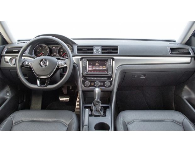 Защитное стекло Pixsel на монитор VOLKSWAGEN PASSAT 6.2“ 2019 - 2022 (гибридное глянец)