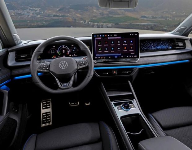 Захисне скло Pixsel на панель приладів VOLKSWAGEN TAYRON 12.8“ 2025 - (гібридне мат)