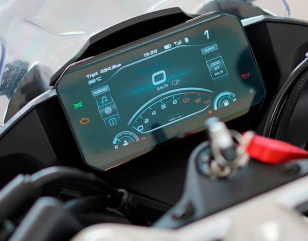 Защитное стекло Pixsel на спидометр мотоцикла CFMOTO CFMOTO 450SR (SR, SR S, SS) 6.8“ (гибридное глянец)
