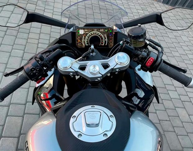 Защитное стекло Pixsel на спидометр мотоцикла CFMOTO CFMOTO 450SR (SR, SR S, SS) 6.8“ (гибридное глянец)