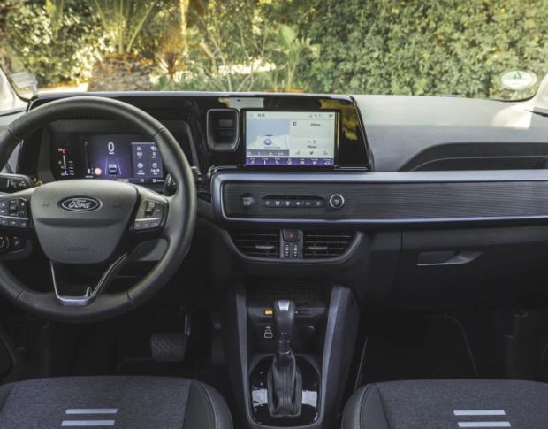 Защитное стекло Pixsel на приборную панель FORD TOURNEO / TRANSIT COURIER 12.5“ 2023 - (гибридное глянец)